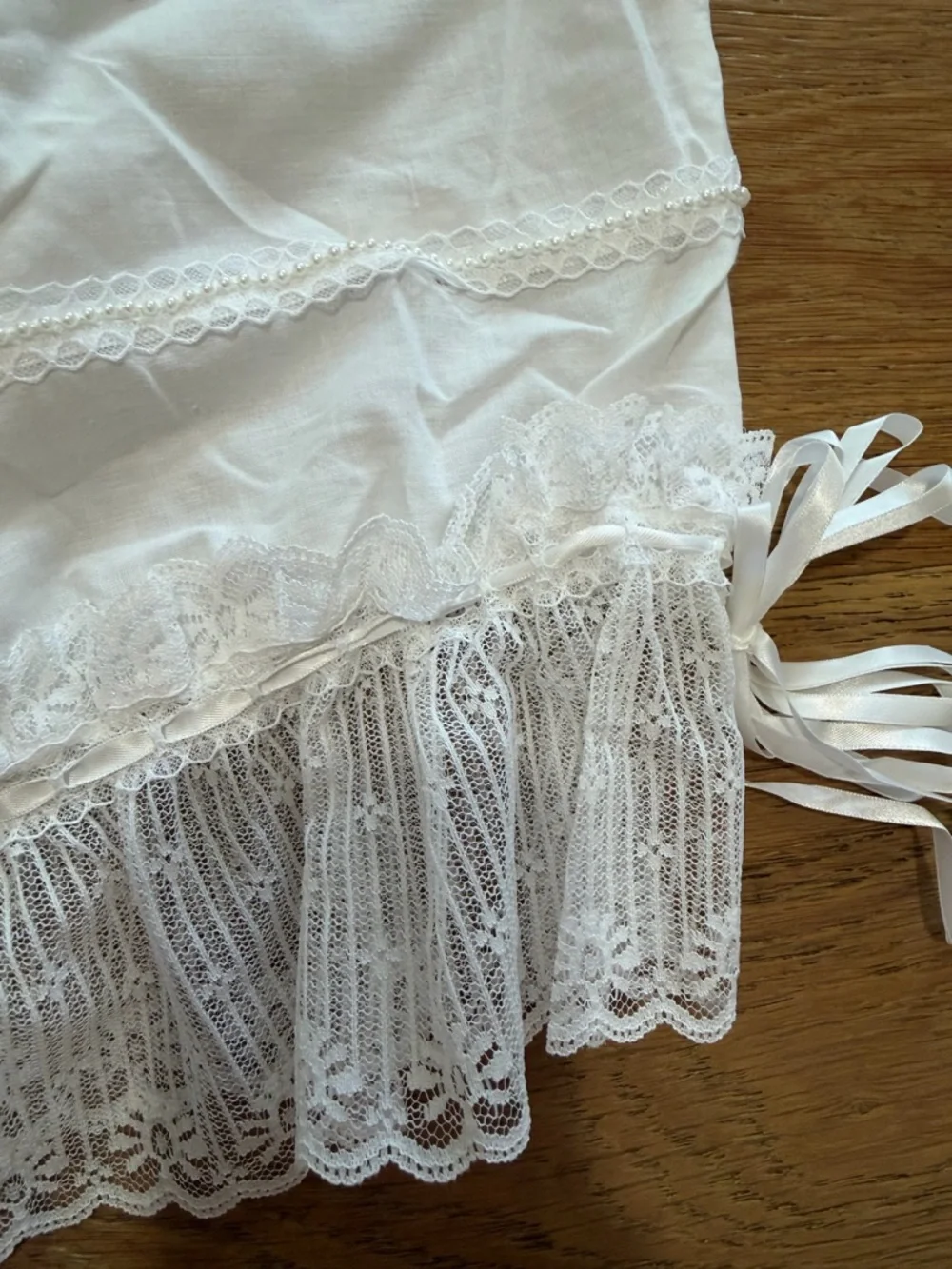 White Lace-Trim Beaded Baby Girl Christening Dedication Gown 9-12m like new
